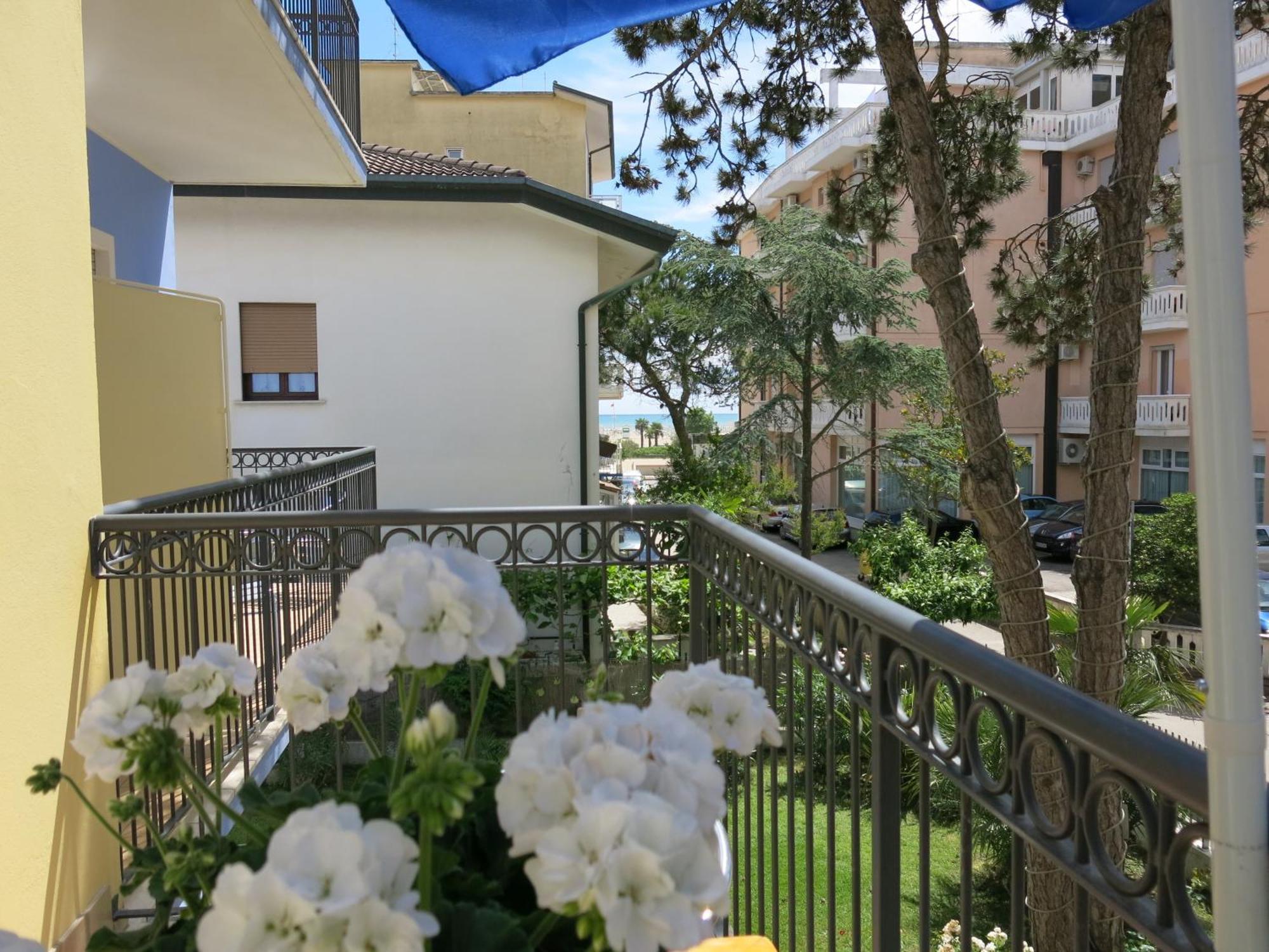 Residence Amarein Каорле Экстерьер фото